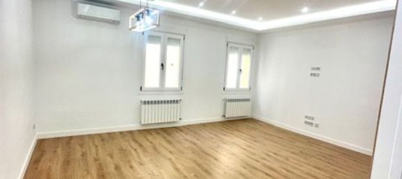 3 bedrooms Apartment in Madrid, Spain No. 173786 5