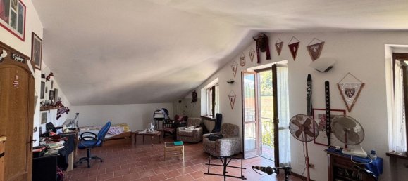 1200m² Building in Ferrere, Italy No. 345572 32