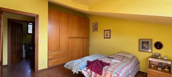 1200m² Building in Ferrere, Italy No. 345572 27