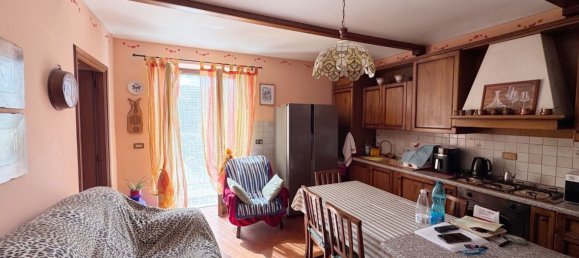 1200m² Building in Ferrere, Italy No. 345572 19