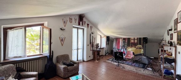 1200m² Building in Ferrere, Italy No. 345572 31