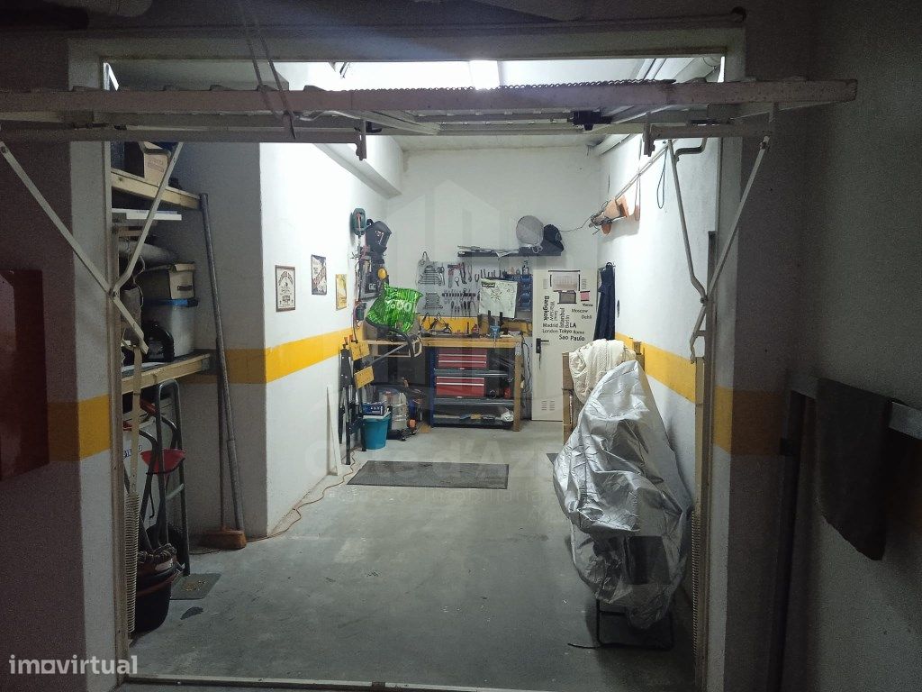  مرآب في Sesimbra, Portugal 15متر مربع رقم 324084