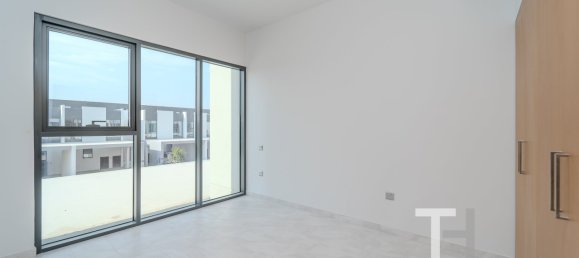 3 bedrooms Townhouse in Dubai Land, UAE No. 34490 4