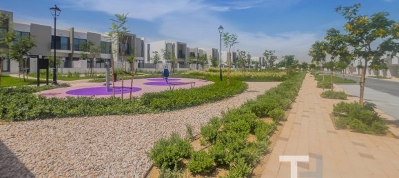 3 bedrooms Townhouse in Dubai Land, UAE No. 34490 8