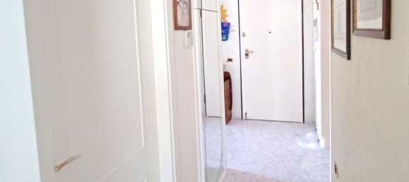4 rooms Apartment in Genoa, Italy No. 305199 8