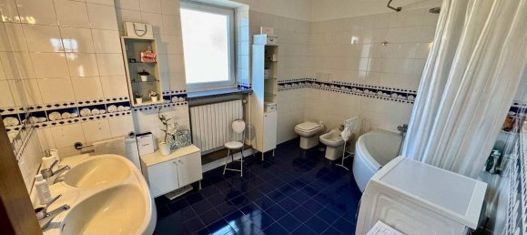 Вилла с 7 комнатами в Биелла, Италия № 36012 39