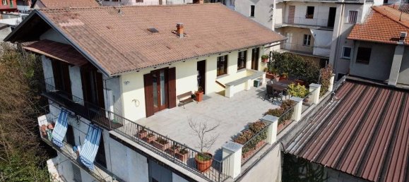 Вилла с 7 комнатами в Биелла, Италия № 36012 3