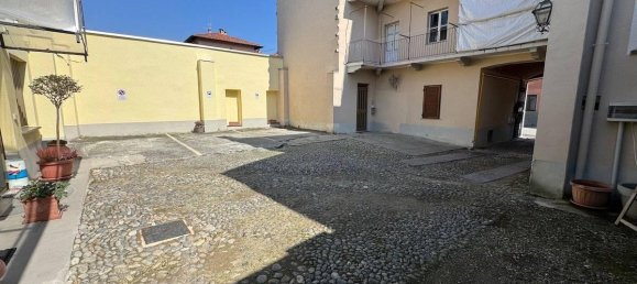 Вилла с 7 комнатами в Биелла, Италия № 36012 7