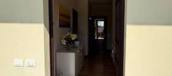 Вилла с 7 комнатами в Биелла, Италия № 36012 8