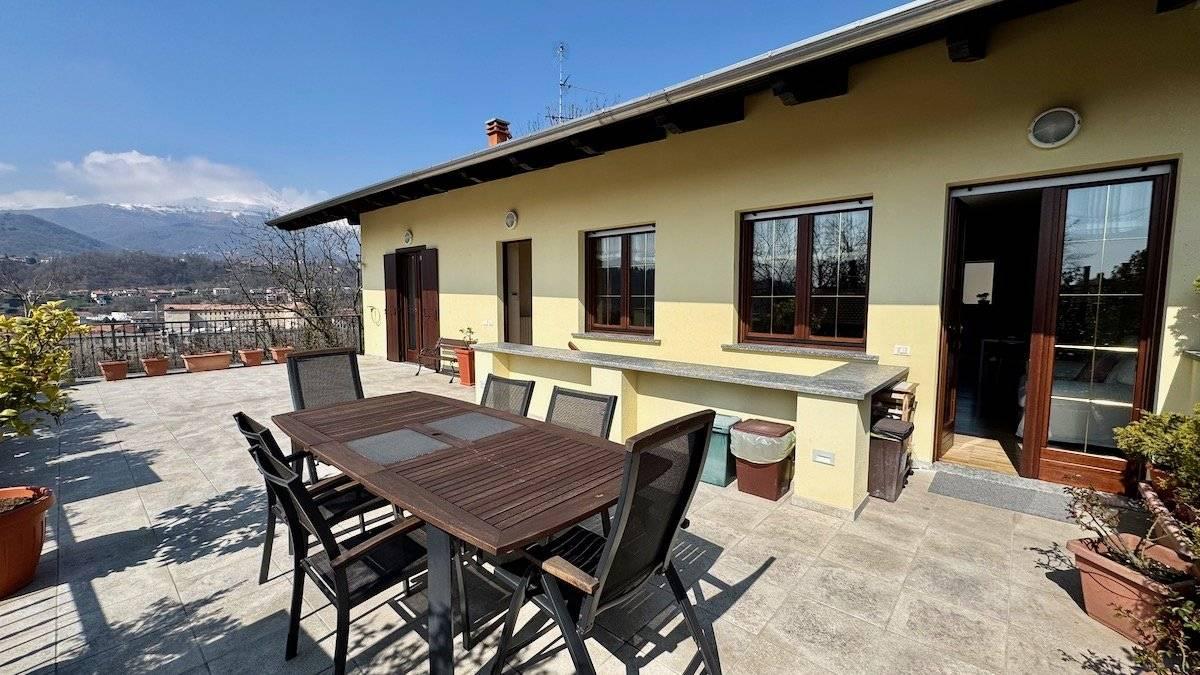 Вилла с 7 комнатами в Биелла, Италия № 36012