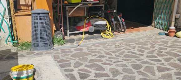 4 rooms Apartment in Poggio a Caiano, Italy No. 285136 2