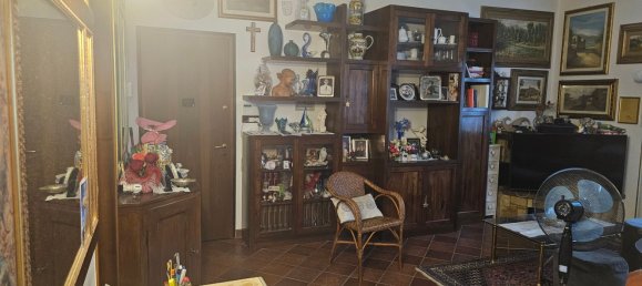 4 rooms Apartment in Poggio a Caiano, Italy No. 285136 8