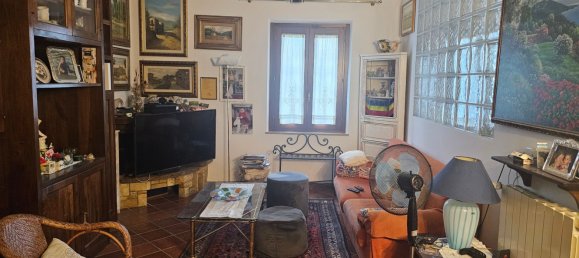 4 rooms Apartment in Poggio a Caiano, Italy No. 285136 9