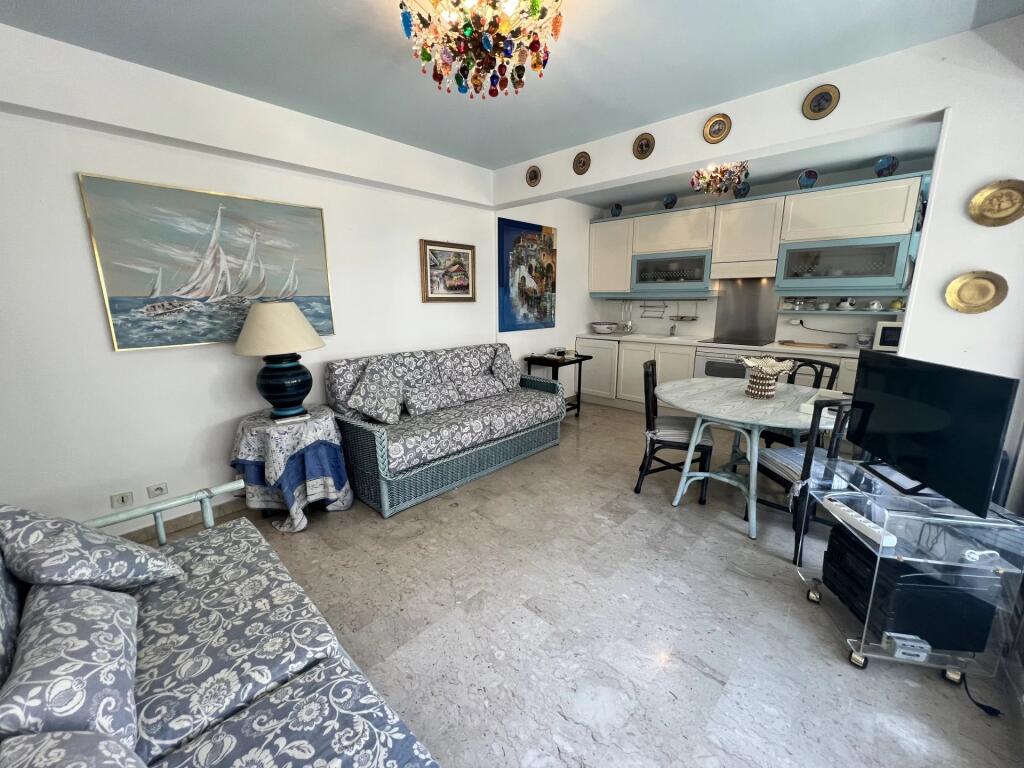 1 bedroom Apartment in Nice, France No. 285007