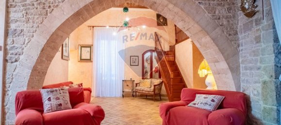 Casa de 5 habitaciónes en Giovinazzo, Italy No. 109253 14