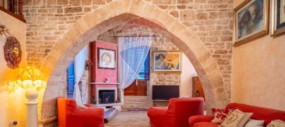 Casa de 5 habitaciónes en Giovinazzo, Italy No. 109253 6