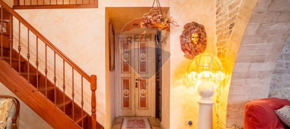 Casa de 5 habitaciónes en Giovinazzo, Italy No. 109253 9