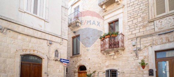 Casa de 5 habitaciónes en Giovinazzo, Italy No. 109253 3