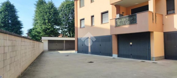 1غرفة مرآب في Corbetta, Italy رقم 67094 34