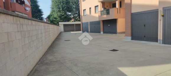 1غرفة مرآب في Corbetta, Italy رقم 67094 7