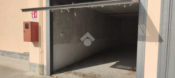 1غرفة مرآب في Corbetta, Italy رقم 67094 5