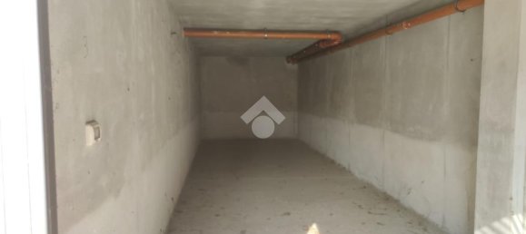 1غرفة مرآب في Corbetta, Italy رقم 67094 21