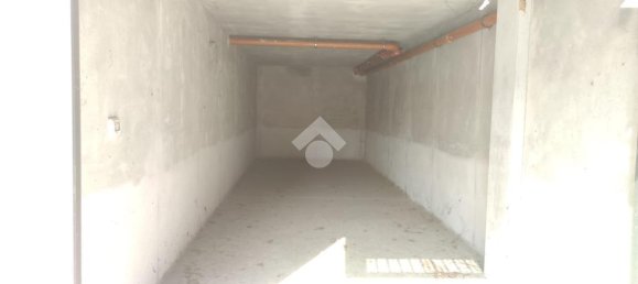 1غرفة مرآب في Corbetta, Italy رقم 67094 18