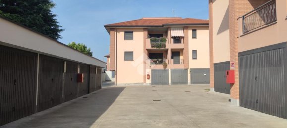 1غرفة مرآب في Corbetta, Italy رقم 67094 6