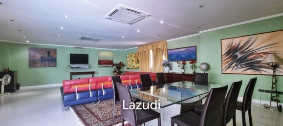 13 bedrooms Villa in Pattaya, Thailand No. 13135 11