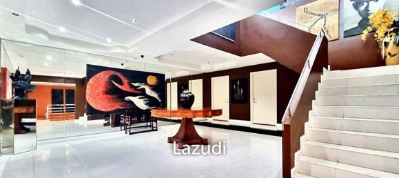 13 bedrooms Villa in Pattaya, Thailand No. 13135 13