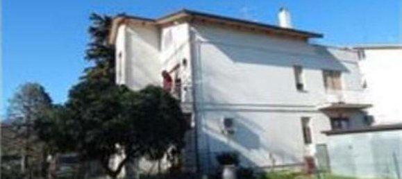 6 rooms Apartment in Corridonia, Italy No. 96713 11