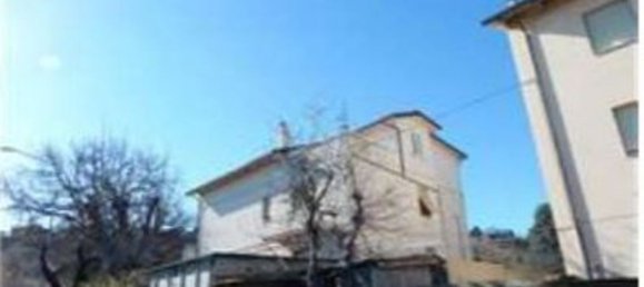 6 rooms Apartment in Corridonia, Italy No. 96713 13