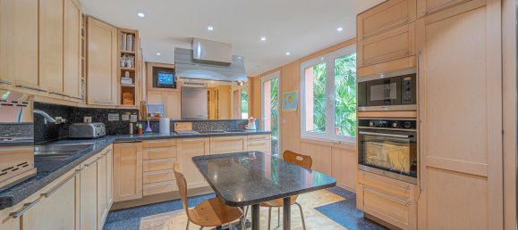 4 bedrooms Villa in Marbella, Spain No. 47931 39