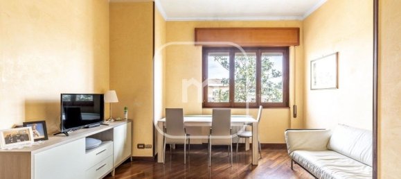 4 rooms Apartment in Rome, Italy No. 27160 4