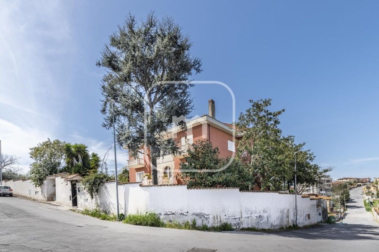 4 rooms Apartment in Rome, Italy No. 27160