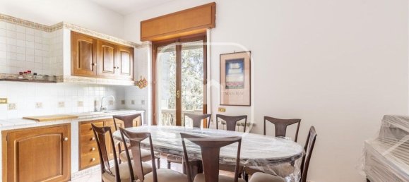 4 rooms Apartment in Rome, Italy No. 27160 8