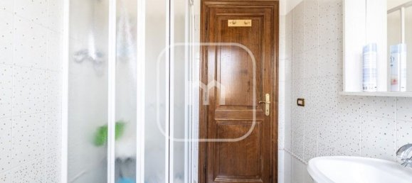 4 rooms Apartment in Rome, Italy No. 27160 19