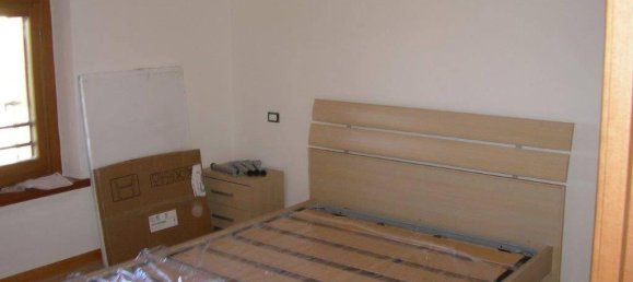 3 rooms Apartment in Udine, Italy No. 177900 6