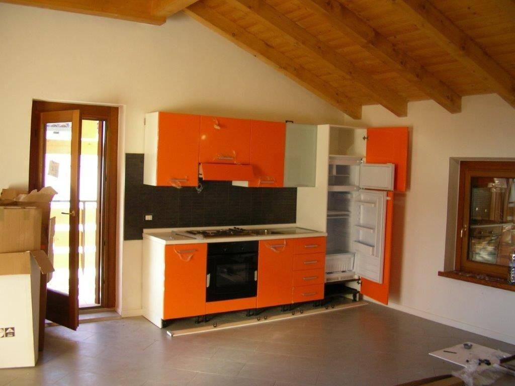 3 rooms Apartment in Udine, Italy No. 177900