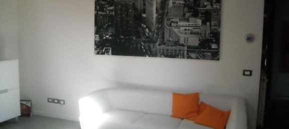 3 rooms Apartment in Udine, Italy No. 177900 2
