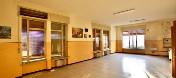 15-salle Villa à Netro, Italy No. 81052 17