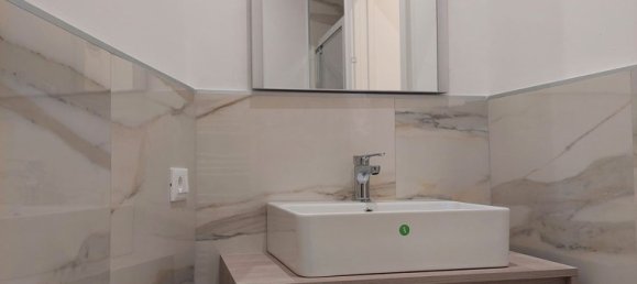 3-salle Appartement à Padua, Italy No. 176990 8