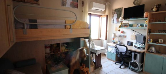 8 rooms House in Montespertoli, Italy No. 19102 16