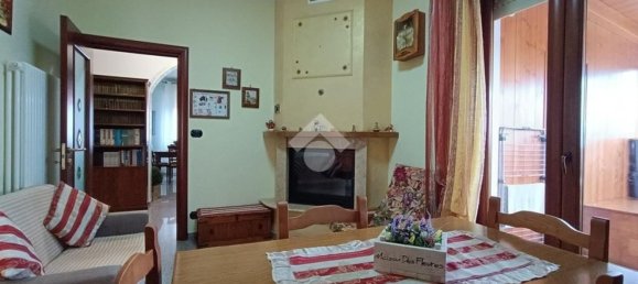 4-salle Appartement à Atri, Italy No. 72473 8