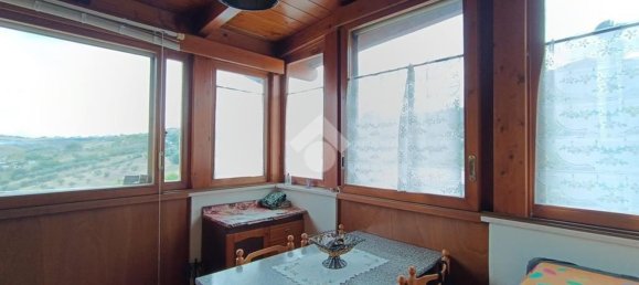 4-salle Appartement à Atri, Italy No. 72473 10