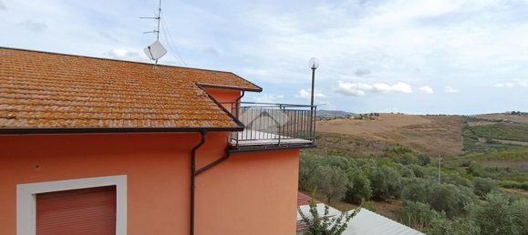 4-salle Appartement à Atri, Italy No. 72473 26