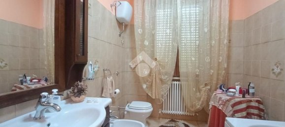 4-salle Appartement à Atri, Italy No. 72473 20