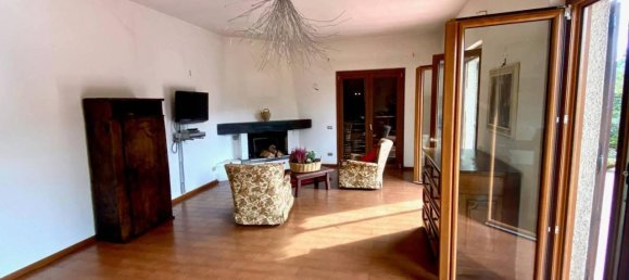 Вилла с 8 комнатами в Каприно Бергамаско, Италия № 18889 9