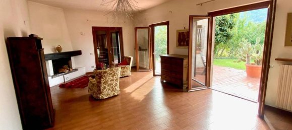 Вилла с 8 комнатами в Каприно Бергамаско, Италия № 18889 10