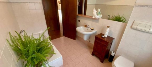 Вилла с 8 комнатами в Каприно Бергамаско, Италия № 18889 40